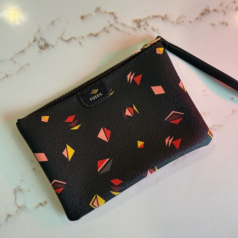 Fossil small wristlet